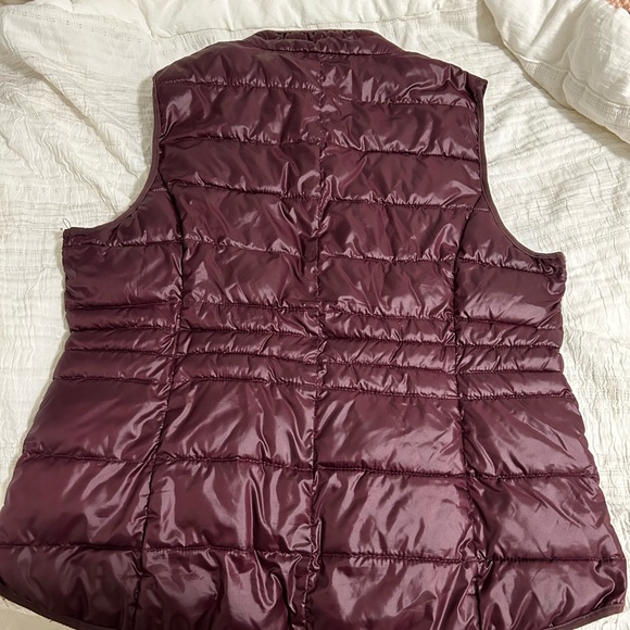 Marc New York Light-Weight Insulated Puffer Vest - Picture 3 of 5